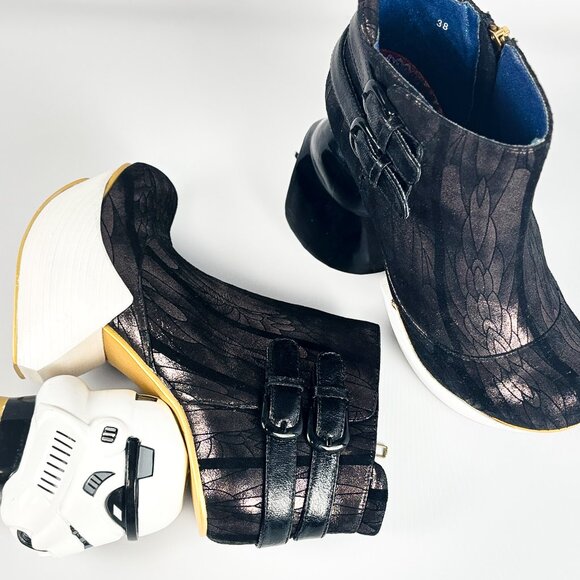 Irregular Choice Star Wars Darth Vader Stormtrooper Heel Boots Size 38 Rare - Picture 4 of 10